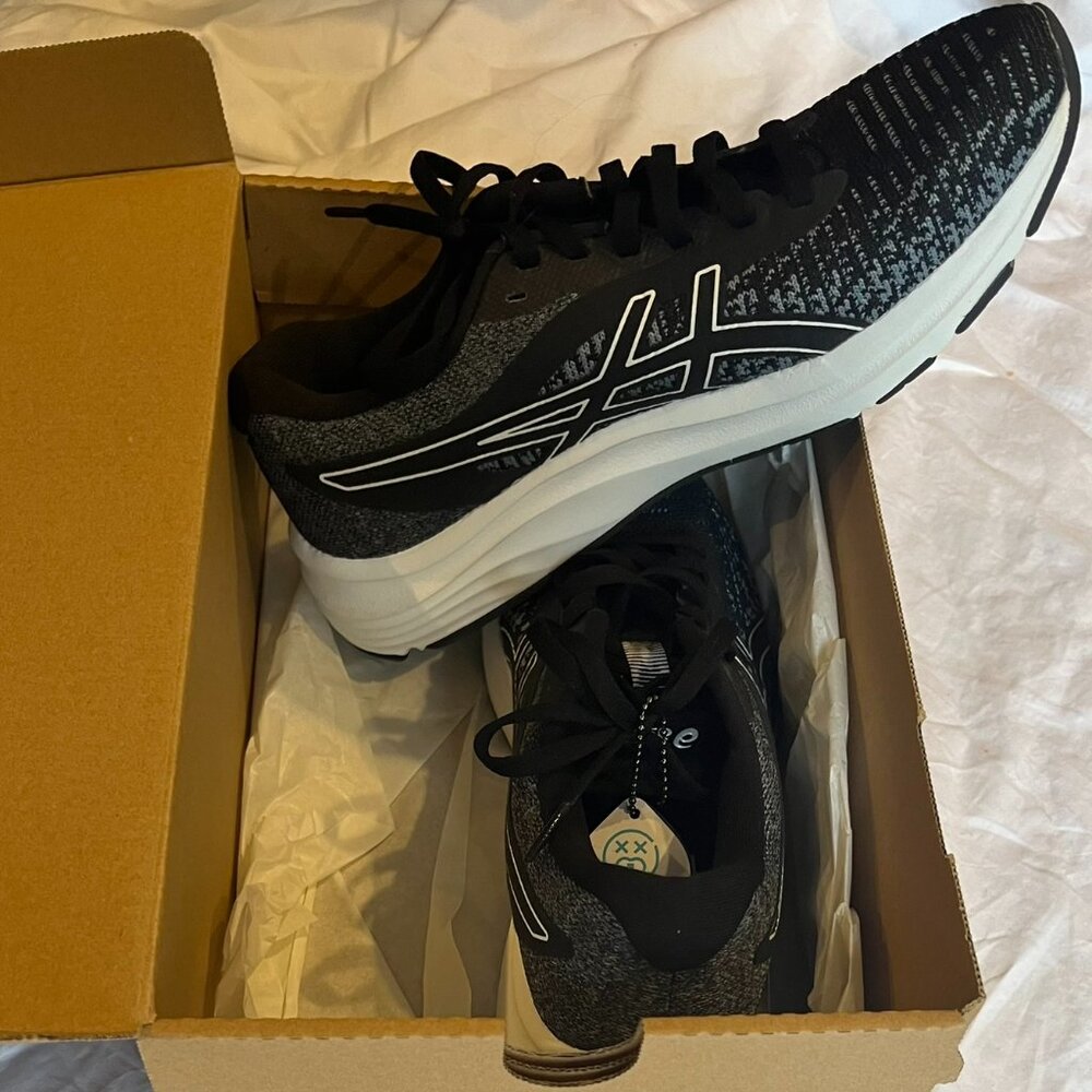 Asics VersaBlast NWT